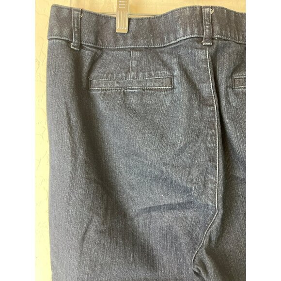St. John's Bay Dark Wash Sz 14 Crop Capri Chino Style Jeans - Picture 5 of 8